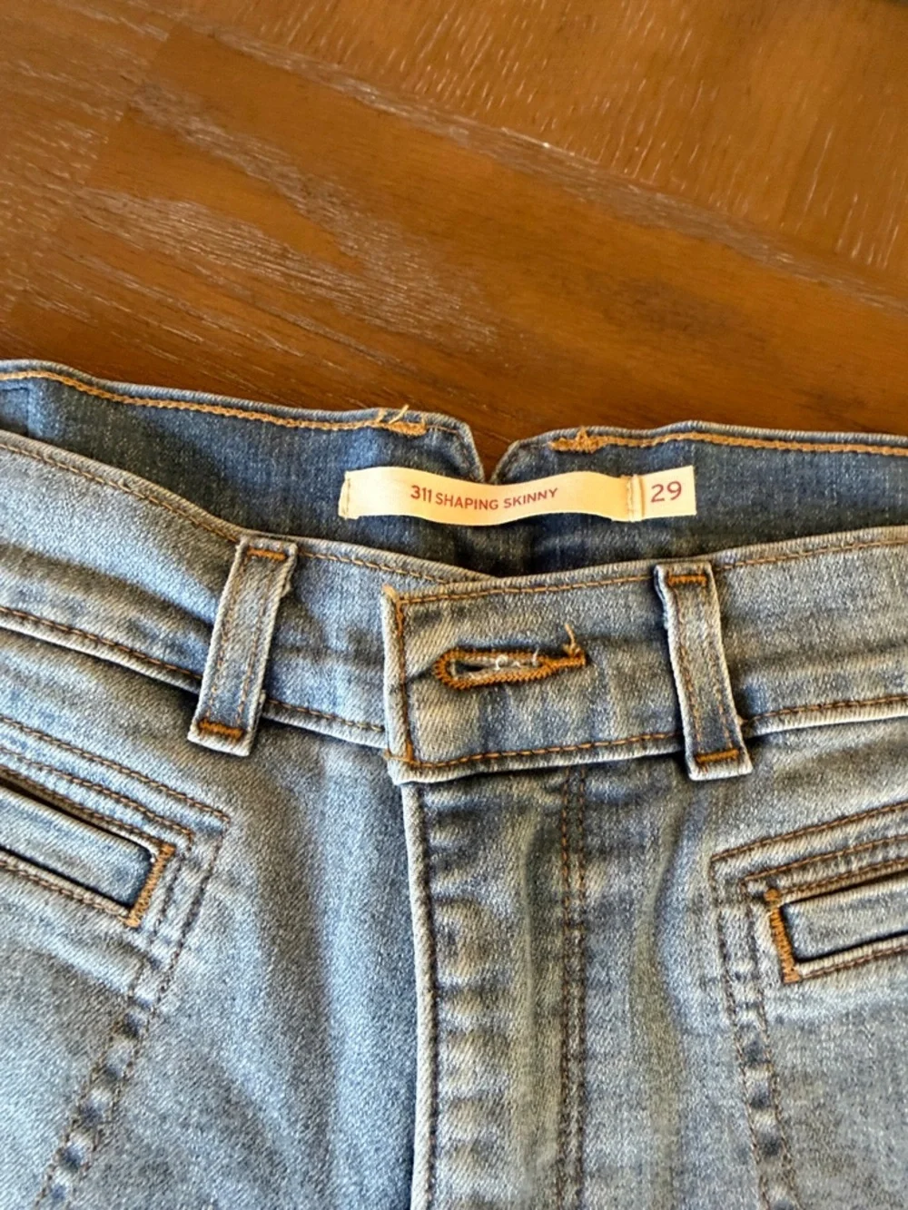 Levi's Light Blue Straight-Leg Jeans with Red Tab - Picture 5 of 7